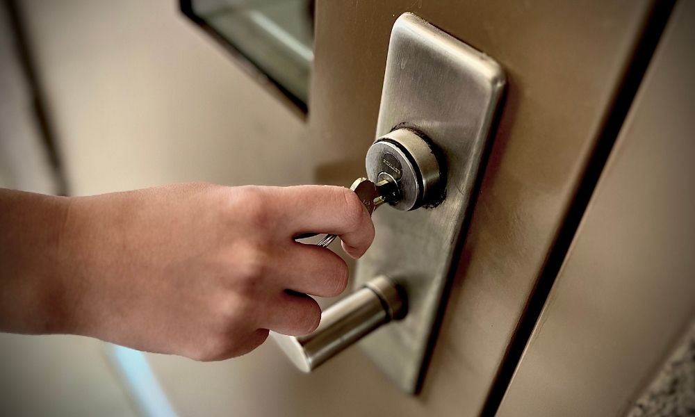 Locksmith Plymstock - Locking Door - Masterkey Locksmiths SW Ltd Locksmith Plymstock - Locking Door - Masterkey Locksmiths SW Ltd