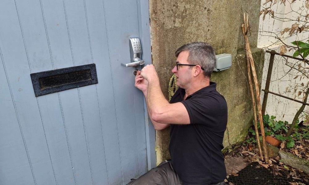 Locksmith Saltash - Fixing Lock - Masterkey Locksmiths SW Ltd